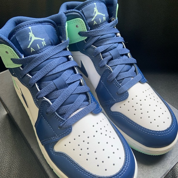 ⛔️ S O L D ⛔️ — Jordan 1 Mid MINT FOAM (GS) — 7Y - Picture 6 of 8